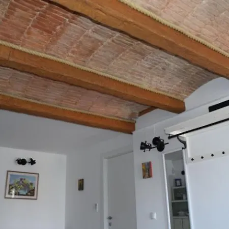 Apartment Scirenica *